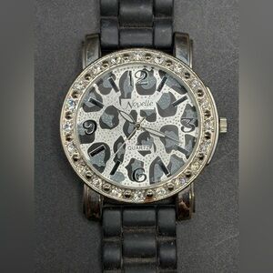 Novelle Snow Leopard Print Bejeweled Crystal Wristwatch Watch Y2L Sty, Untested